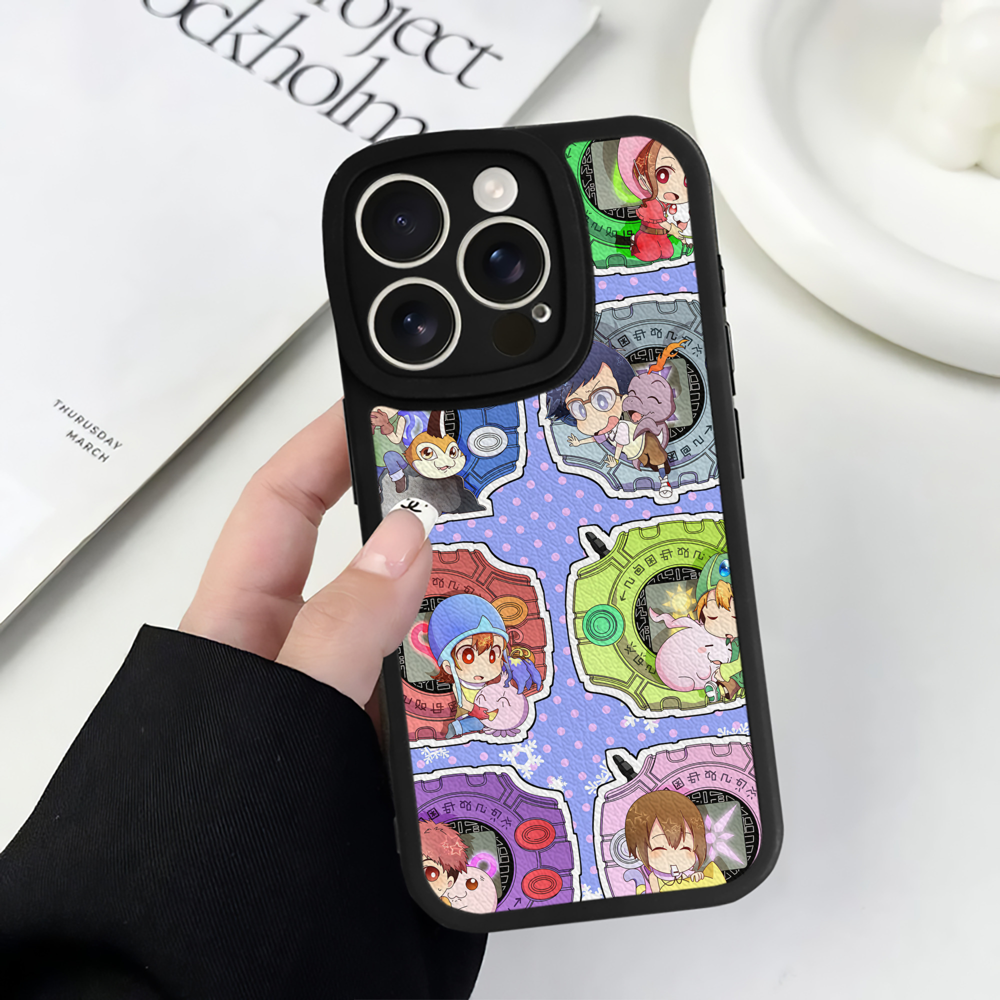 （画像用） Digimon デジタルモンスター/デジモン 【iPhone 16シリーズ対応】シリコンスマホケース（レザー調） 材質：シリコン